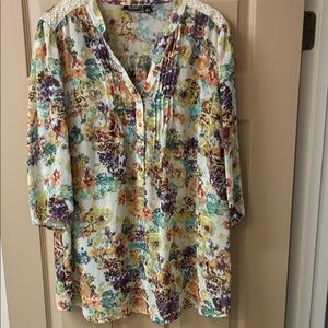 Women's Floral Pintuck Tunic Top in Cream Multicolor